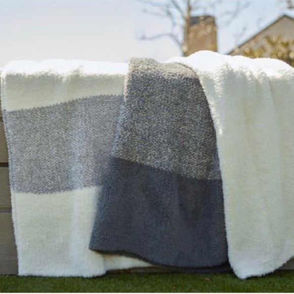 NWT BarefootDreams cozychic heathered stripe throw-warm gray/carbon - Picture 5 of 5